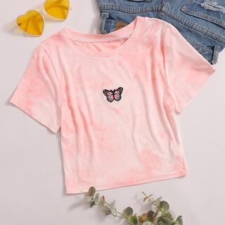 Разноцветная короткая футболка с вышивкой бабочки