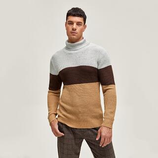 Мужской контрастный свитер с высоким воротником