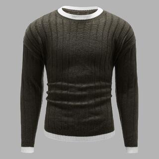 Мужской свитер с контрастной отделкой