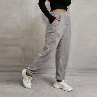 Плюшевые брюки с текстовой вышивкой и эластичной талией