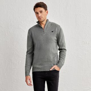 Мужской свитер с вышивкой на молнии с половинной открыткой