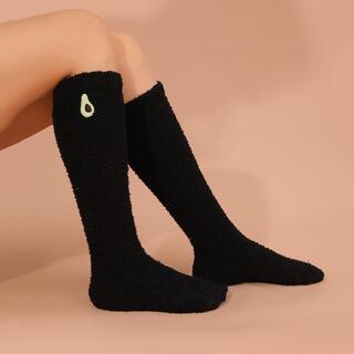 Плюшевые носки с вышивкой